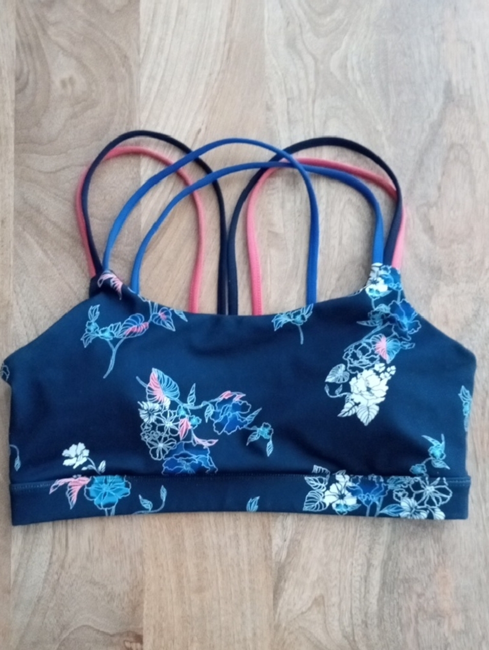 GAP Fit Sports Bra Navy Blue and White with Red Accent